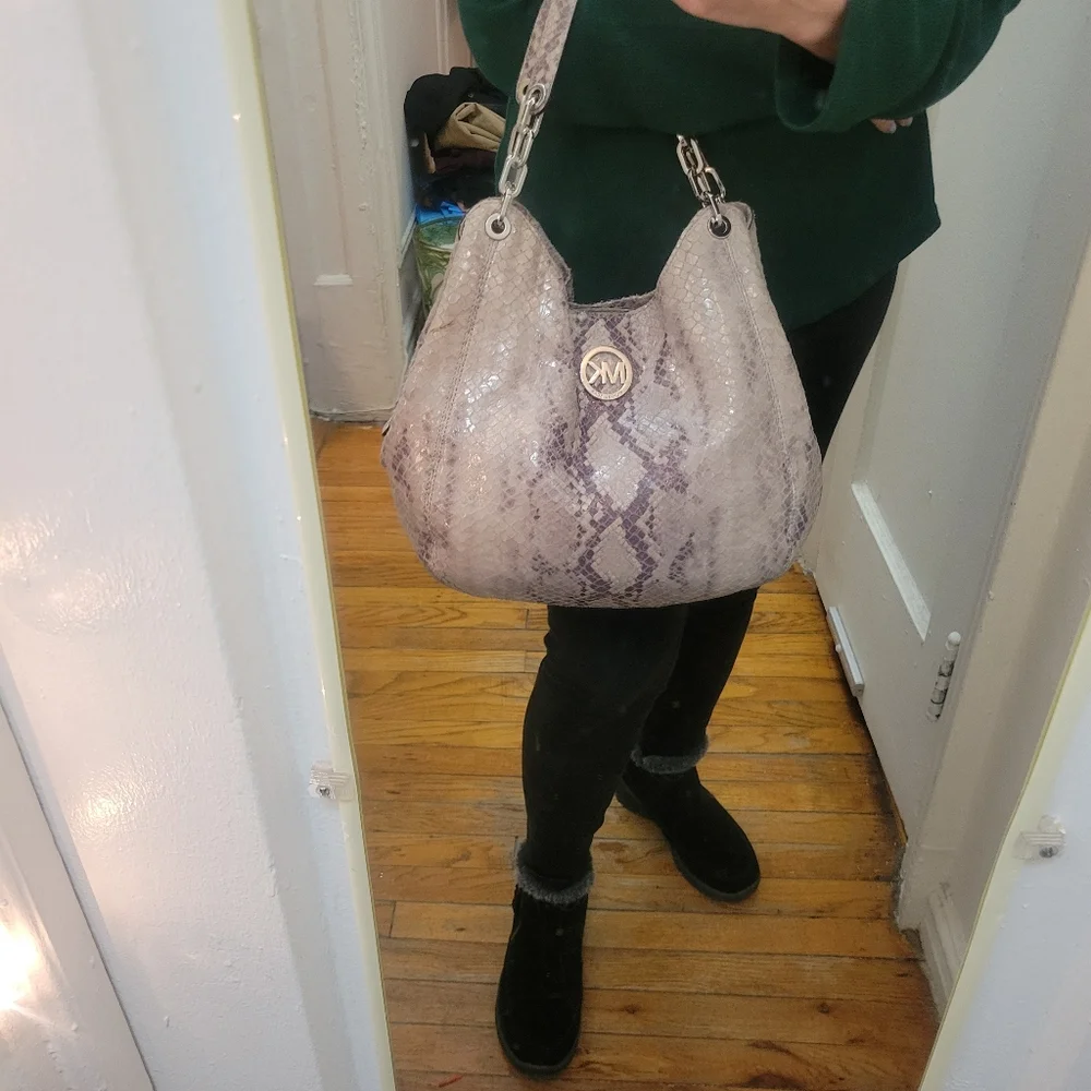 Michael Kors Lillie Large Snakeskin Slouchy Hobo Bag‎ Like New Everyday Luxury - Picture 10 of 11
